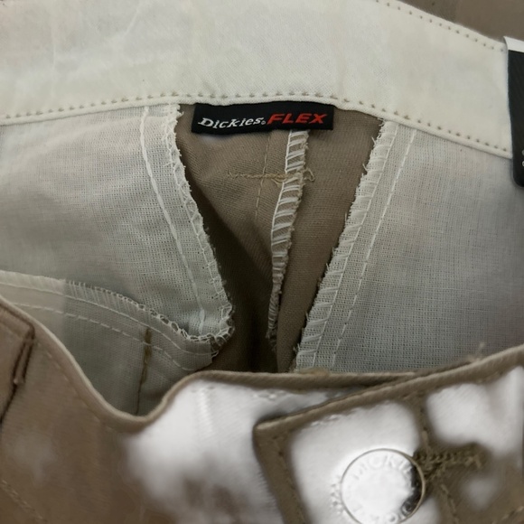 NWT Dickies Tan Women’s Work Pants - Straight Leg Utility (30x32, Size 14) - Picture 4 of 4